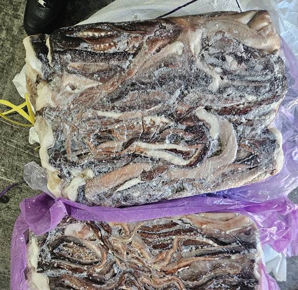 �������